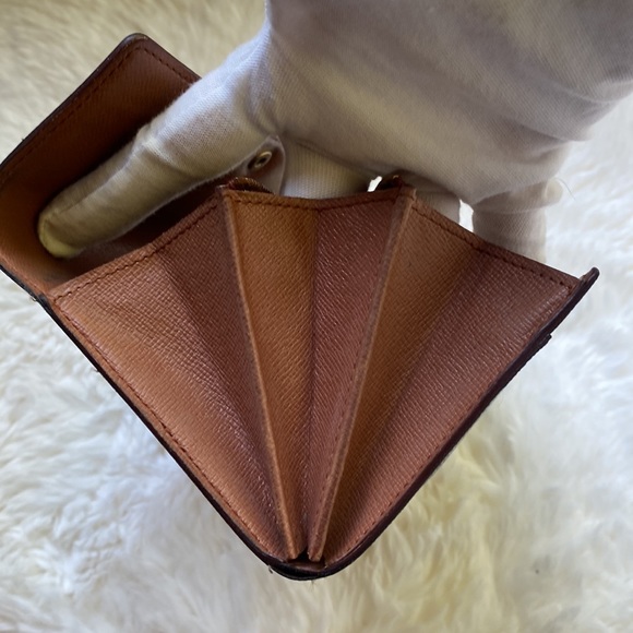 Louis Vuitton Monogram Wallet - Picture 9 of 16